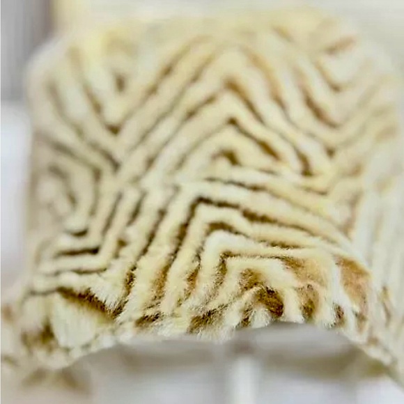 Vintage Ben Berger Womens Hat Luxury Collection Faux Fur Tan Brown Chevron Print - Picture 2 of 12